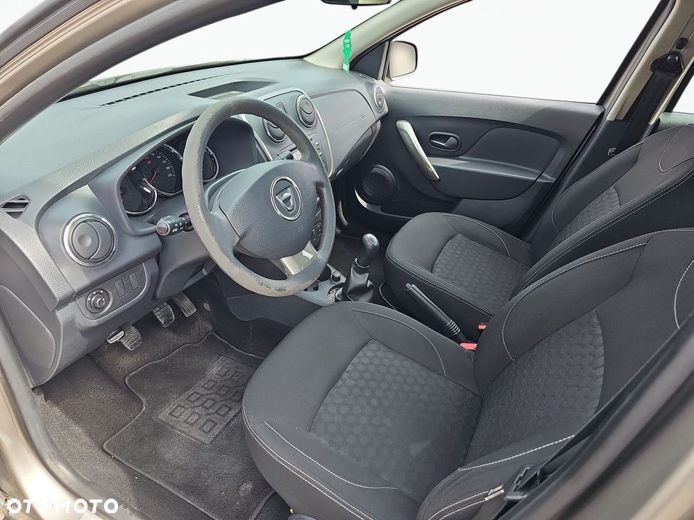 Dacia Sandero 1.2 16V Laureate - 11