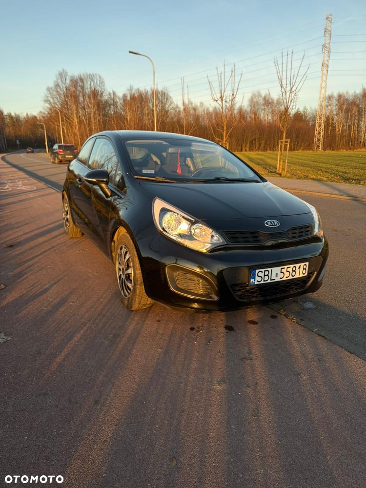 Kia Rio - 12