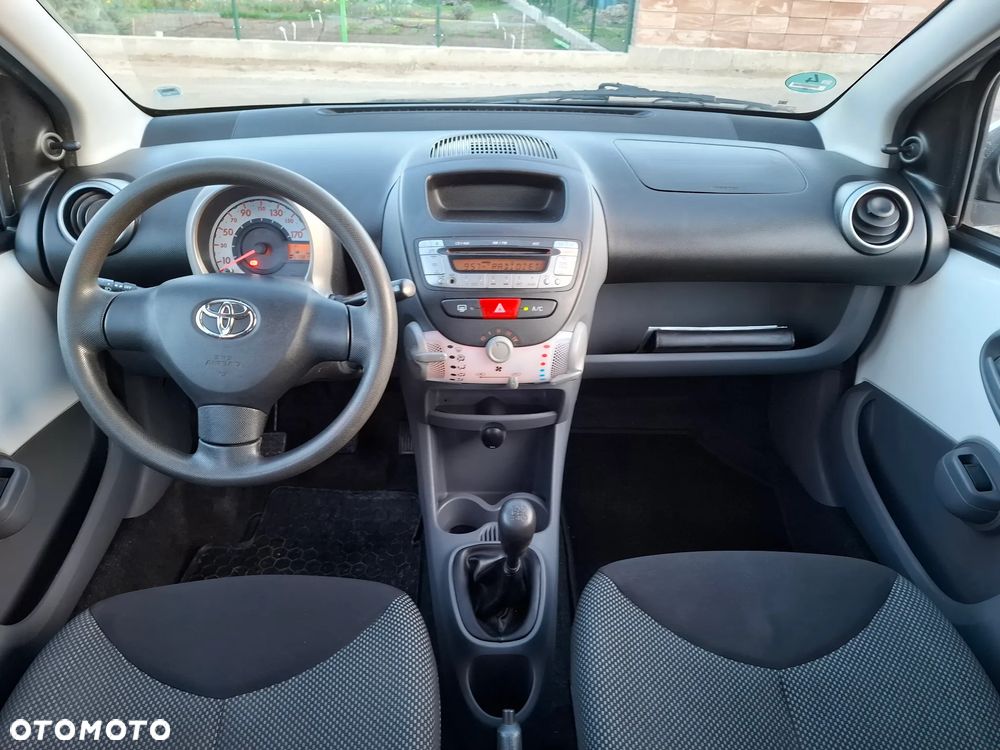 Toyota Aygo Cool - 11