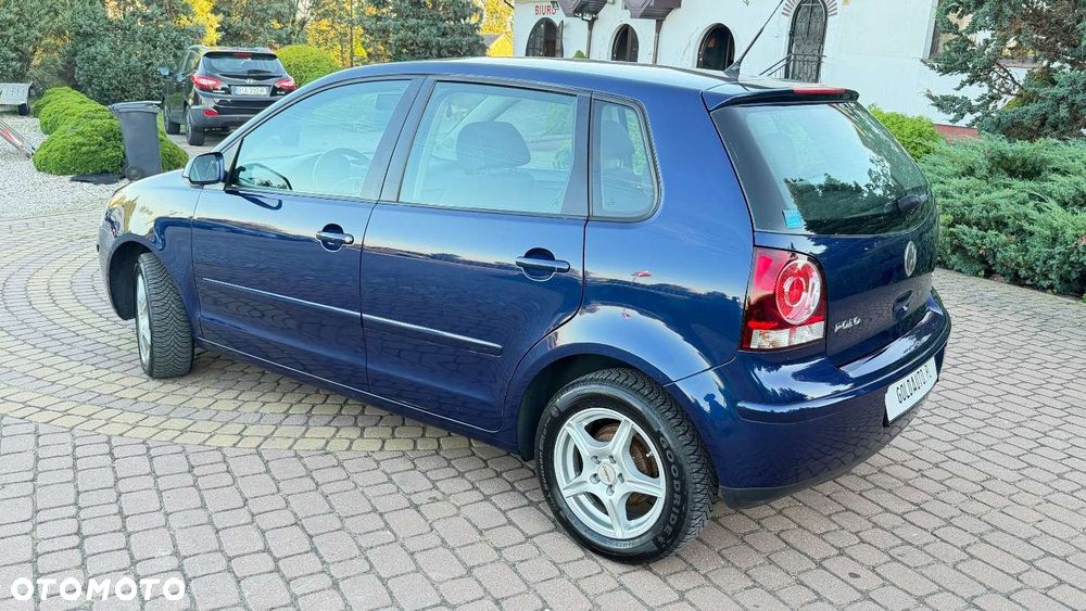 Volkswagen Polo - 2