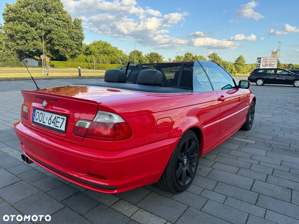 BMW Seria 3 323i - 5