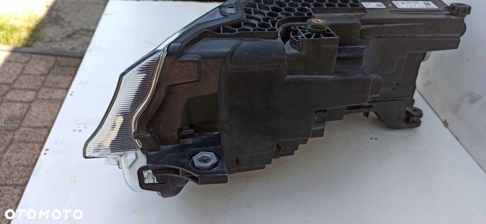 VW CADDY IV 2K8 20- LAMPA PRAWY PRZÓD FULL LED EU - 13