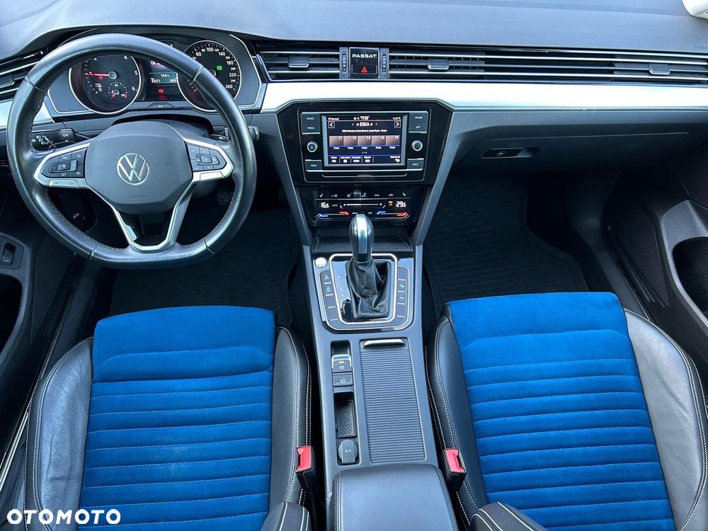Volkswagen Passat Variant 2.0 TDI EVO Elegance DSG - 5