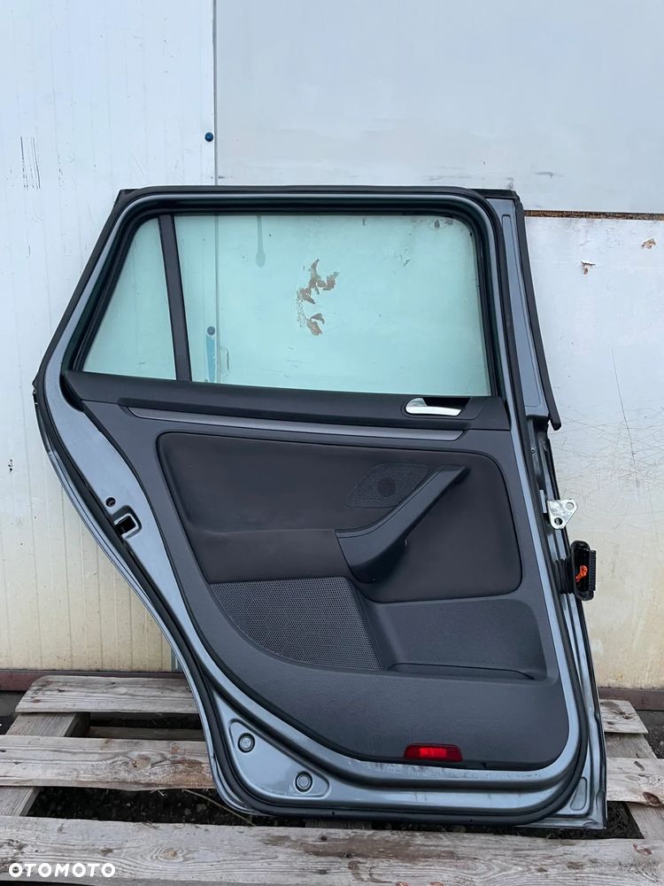 Drzwi kompletne tylne lewe i prawe do Volkswagen GOLF V/VI kombi, europa, lakier LD7X - 7