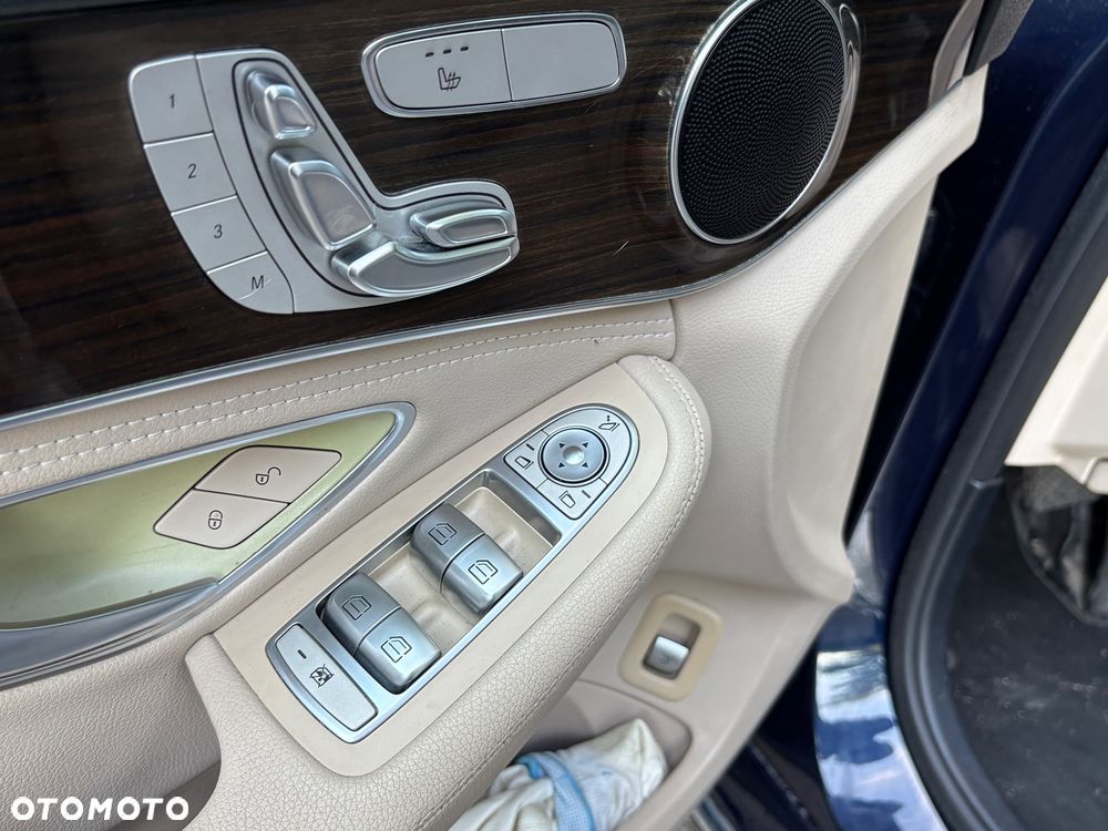 Mercedes-Benz Klasa C 300 7G-TRONIC - 20