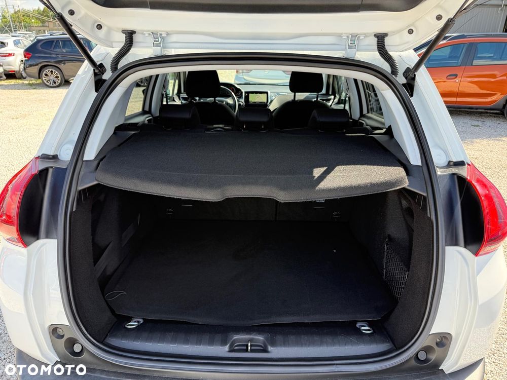 Peugeot 2008 1.2 Pure Tech Active S&S - 28
