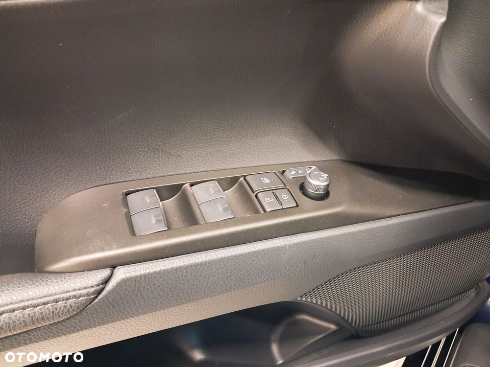 Toyota Camry 2.5 Hybrid Dynamic Force Comfort e-CVT - 25