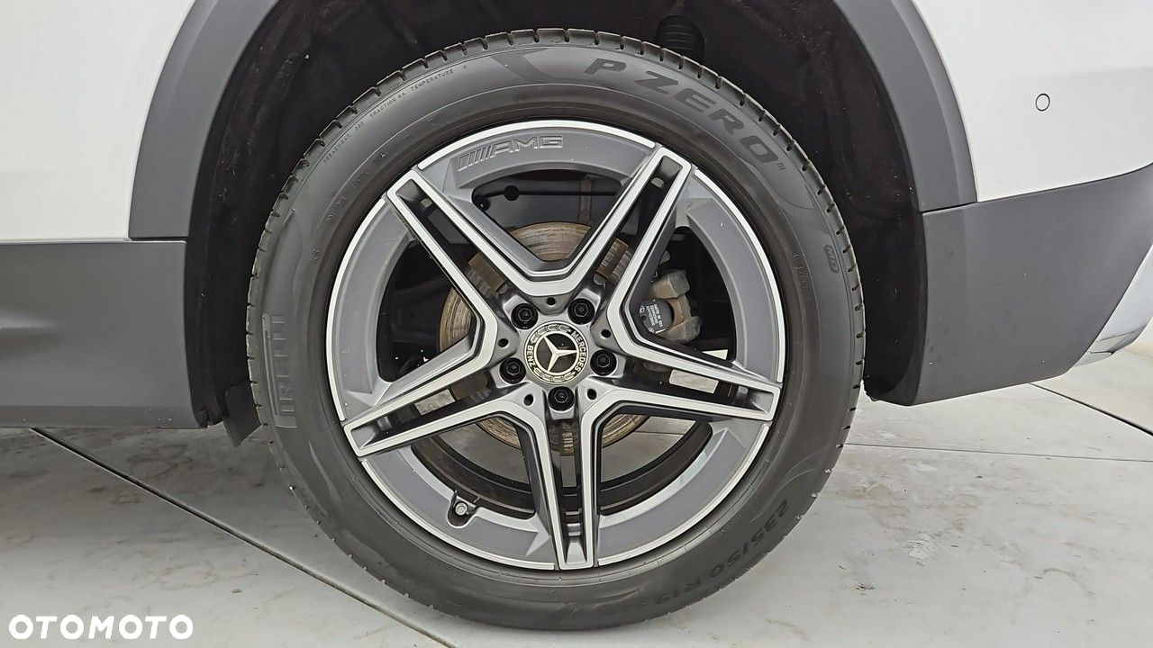 Mercedes-Benz GLB 200 d AMG Line 8G-DCT - 27