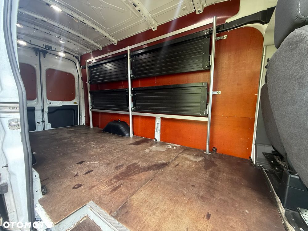 Ford Transit - 10