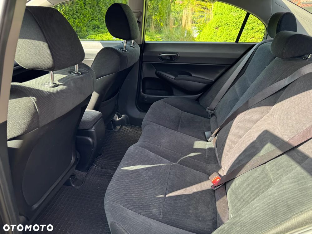 Honda Civic 1.8 Comfort - 8
