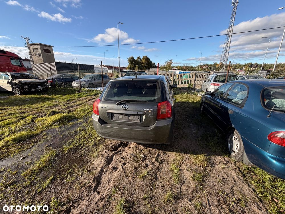 Toyota Corolla - 2