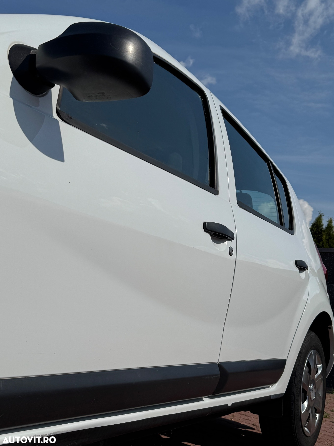 Dacia Sandero 1.2 16V 75 Laureate - 13