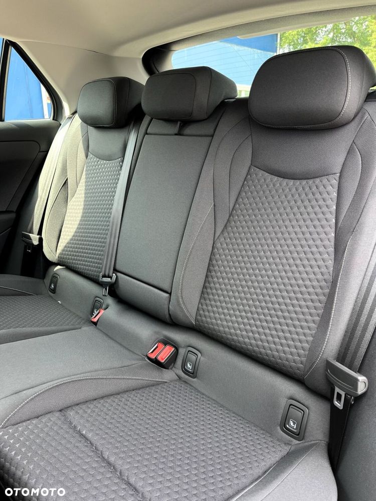 Volkswagen T-Roc 1.5 eTSI Life DSG - 24