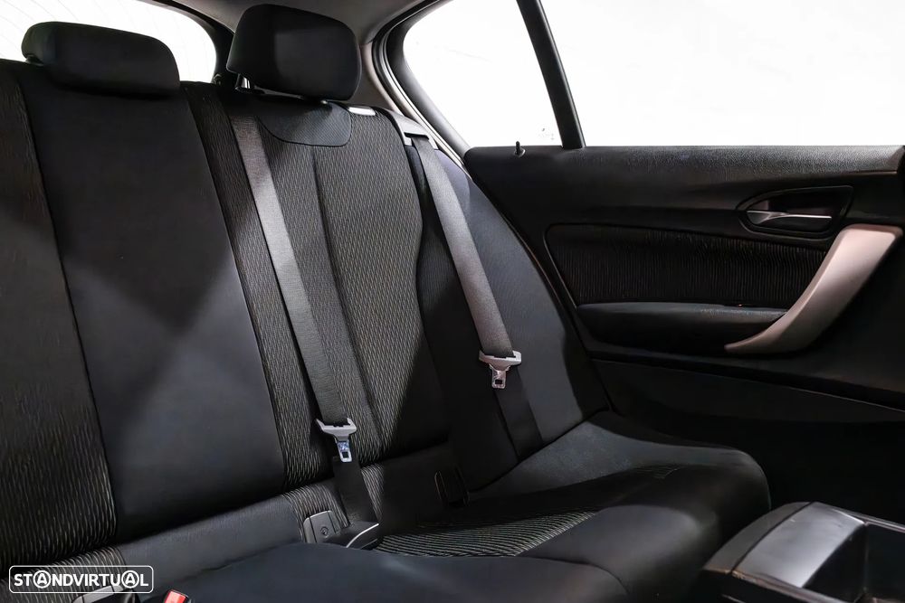 BMW 116 d EfficientDynamics - 12