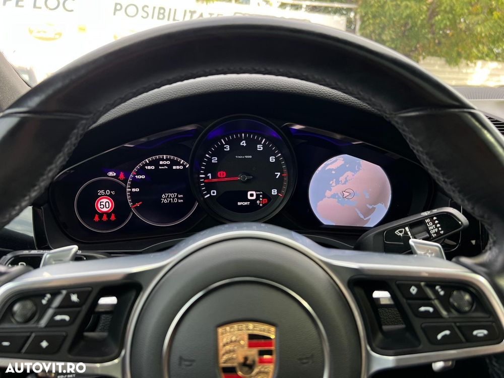 Porsche Cayenne - 23