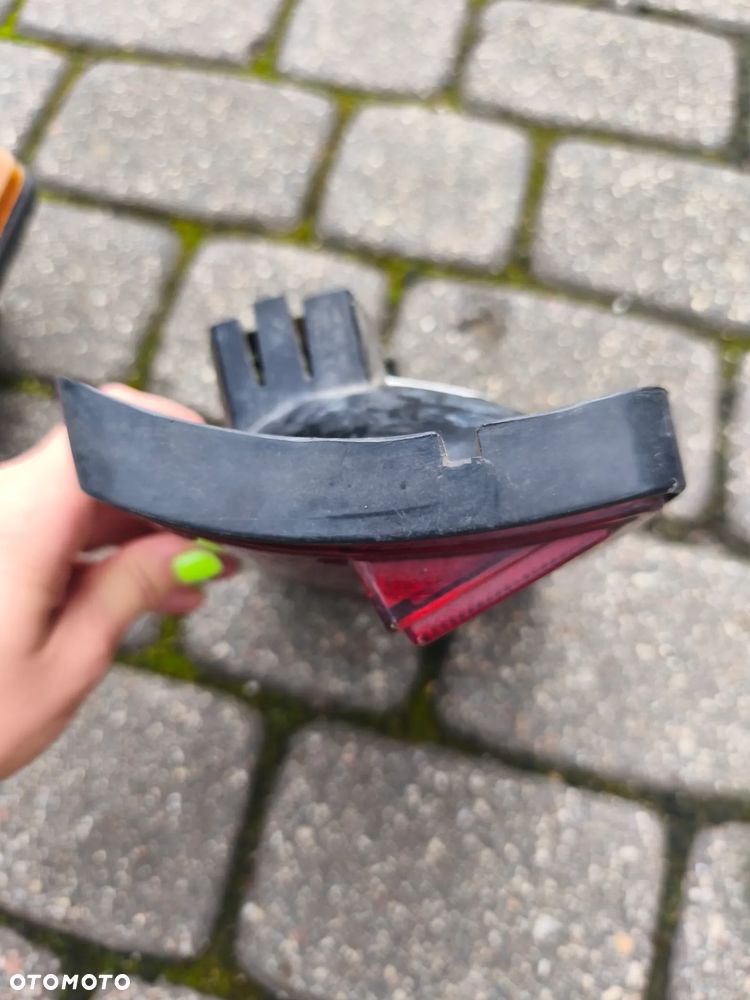 Lampa prawy lewy tyl fiat 126 P wkład żarówek - 12