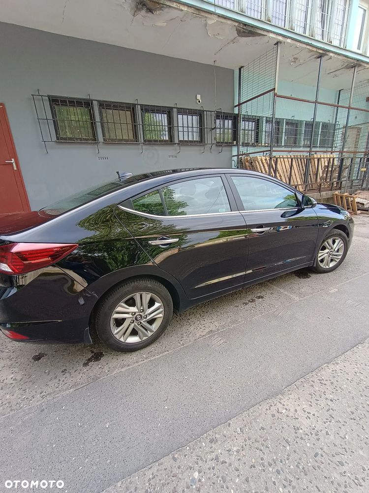 Hyundai Elantra 2018 photo 4