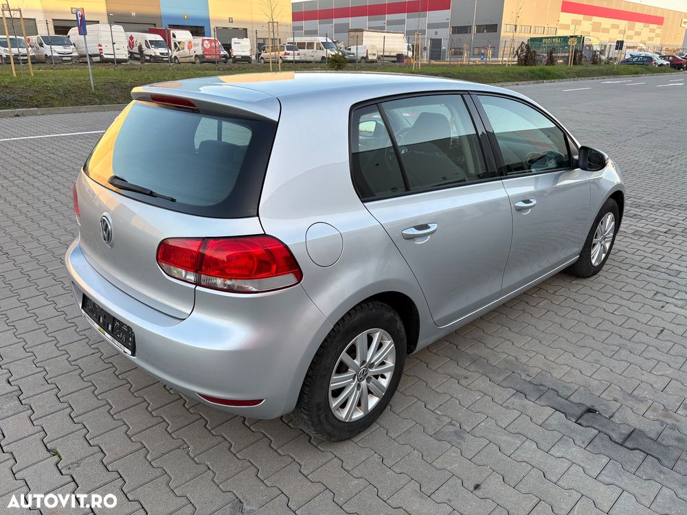 Volkswagen Golf 1.6 TDI 4Motion BlueMotion Technology Lounge - 4