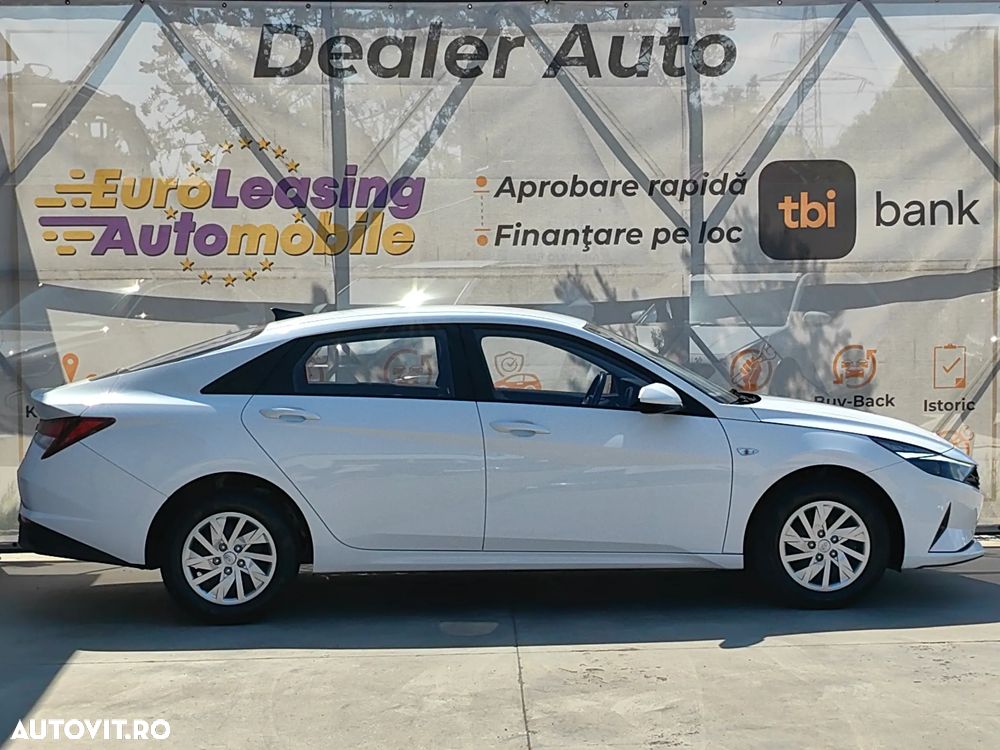 Hyundai Elantra 1.6 l 123 CP CVT Comfort - 9