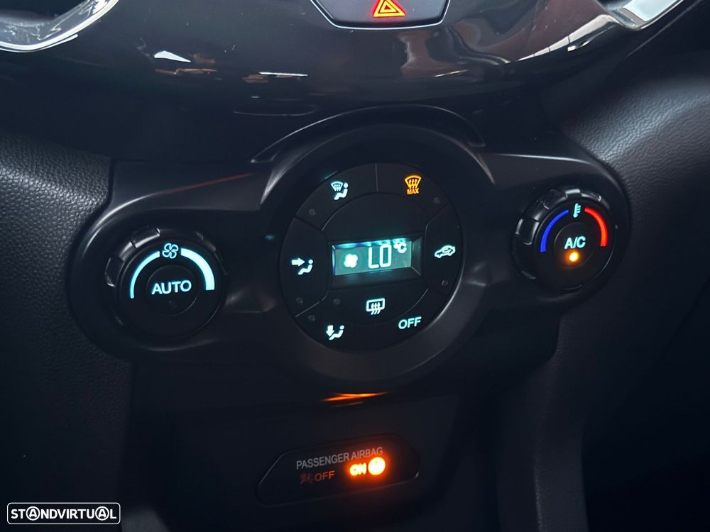 Ford EcoSport 1.0 EcoBoost Titanium - 15