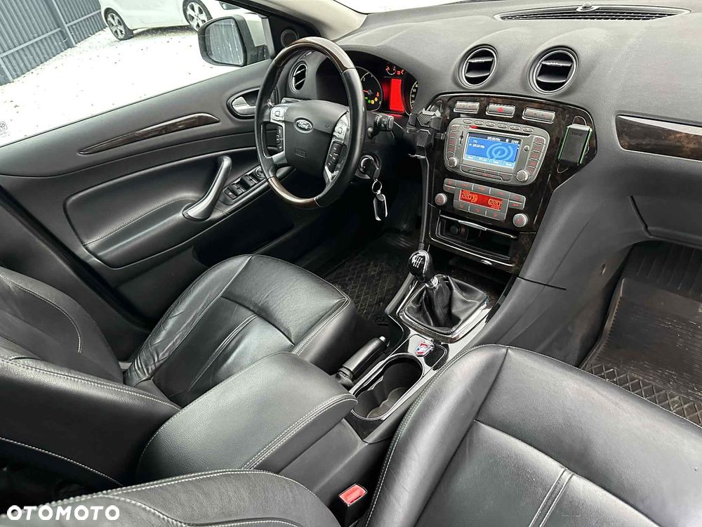 Ford Mondeo 1.8 TDCi Ghia - 11