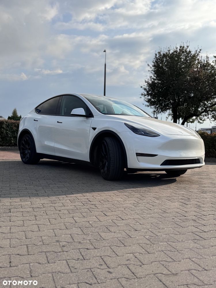 Tesla Y Model Long Range Dual Motor AWD - 6