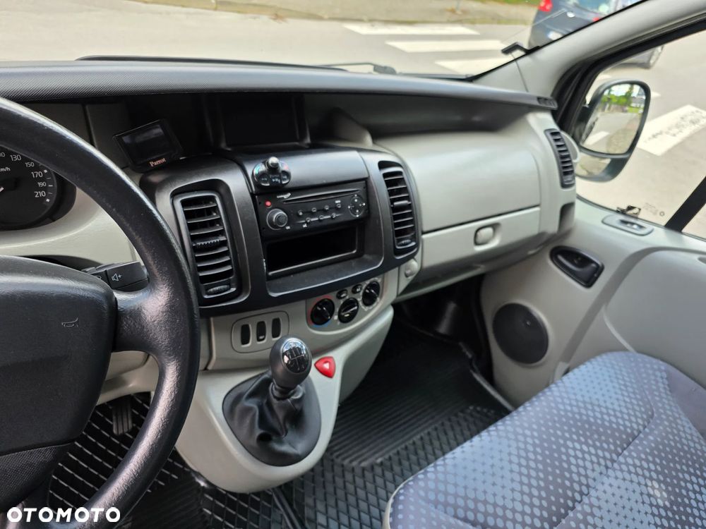 Renault Trafic - 15