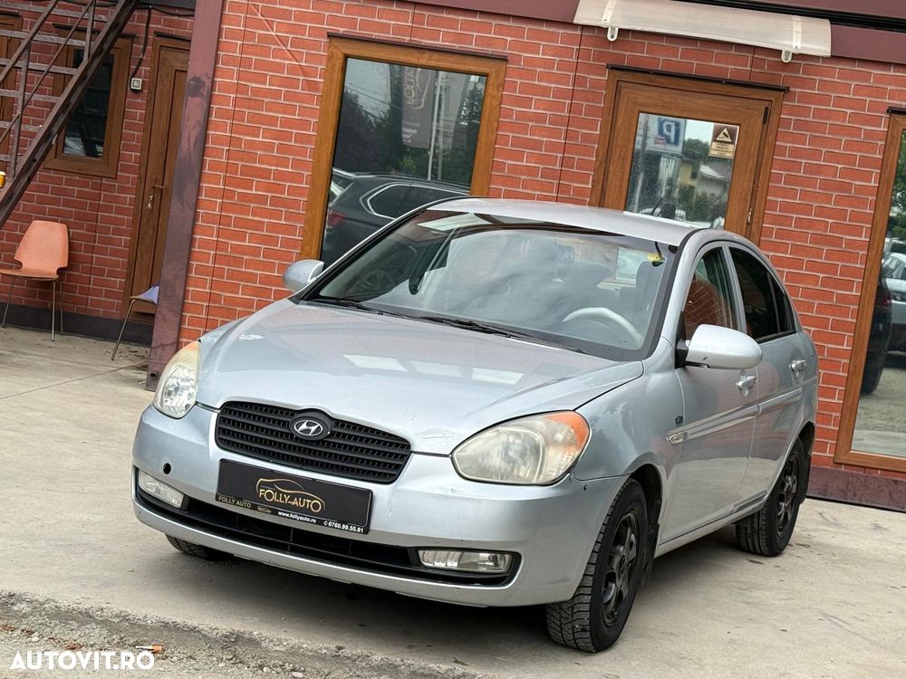 Hyundai Accent - 2