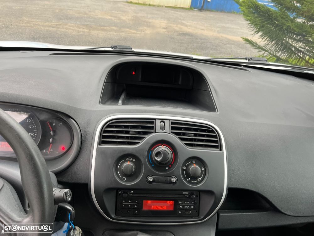 Renault Kangoo 1.5 dCi Maxi Business 3L (Longa) - 32