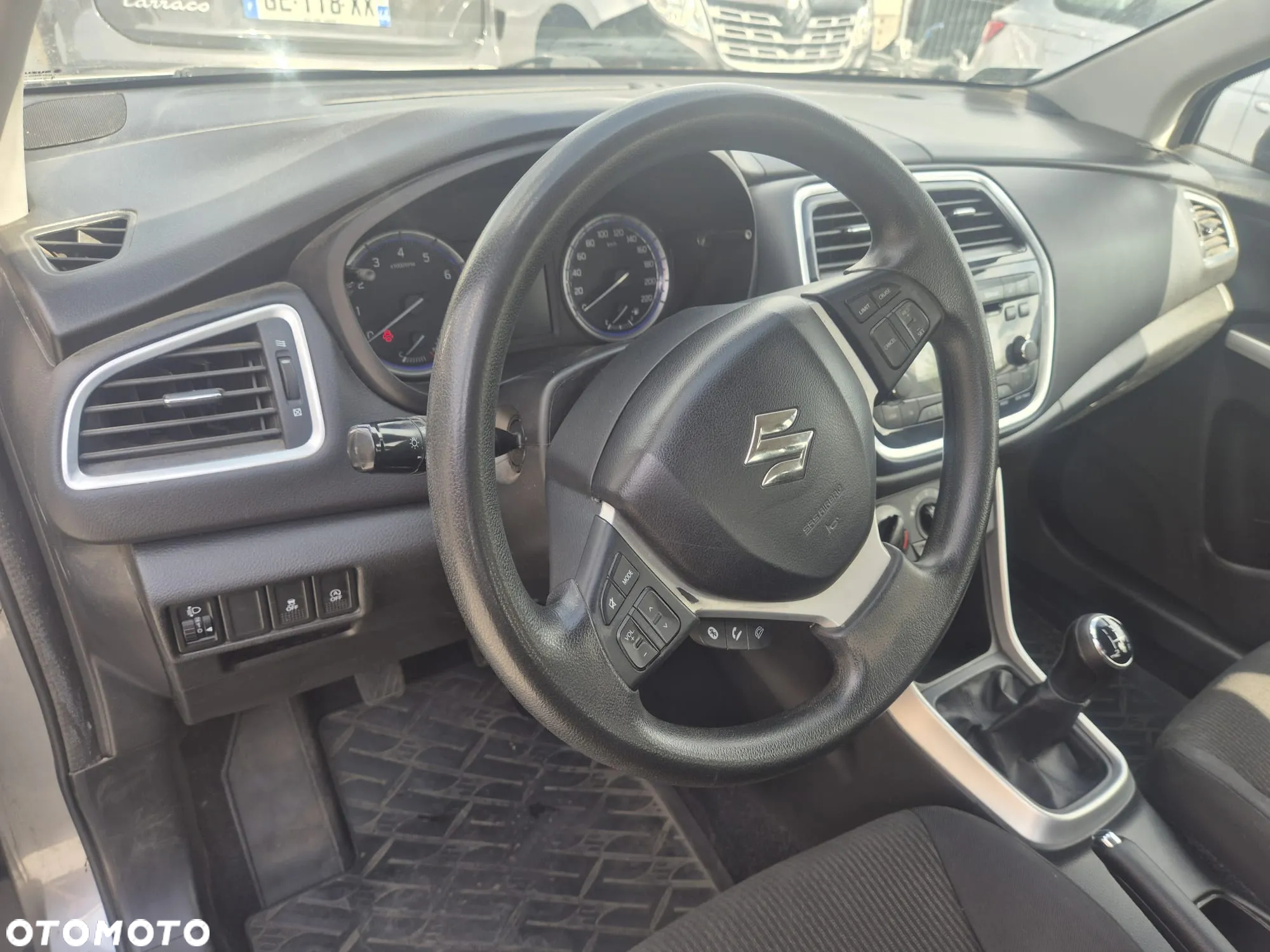 Suzuki SX4 - 10