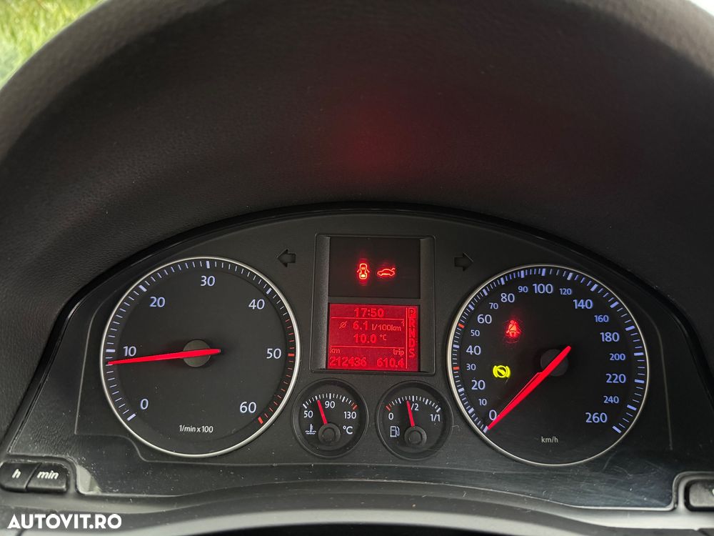Volkswagen Golf 1.9 TDI Comfortline DSG - 19