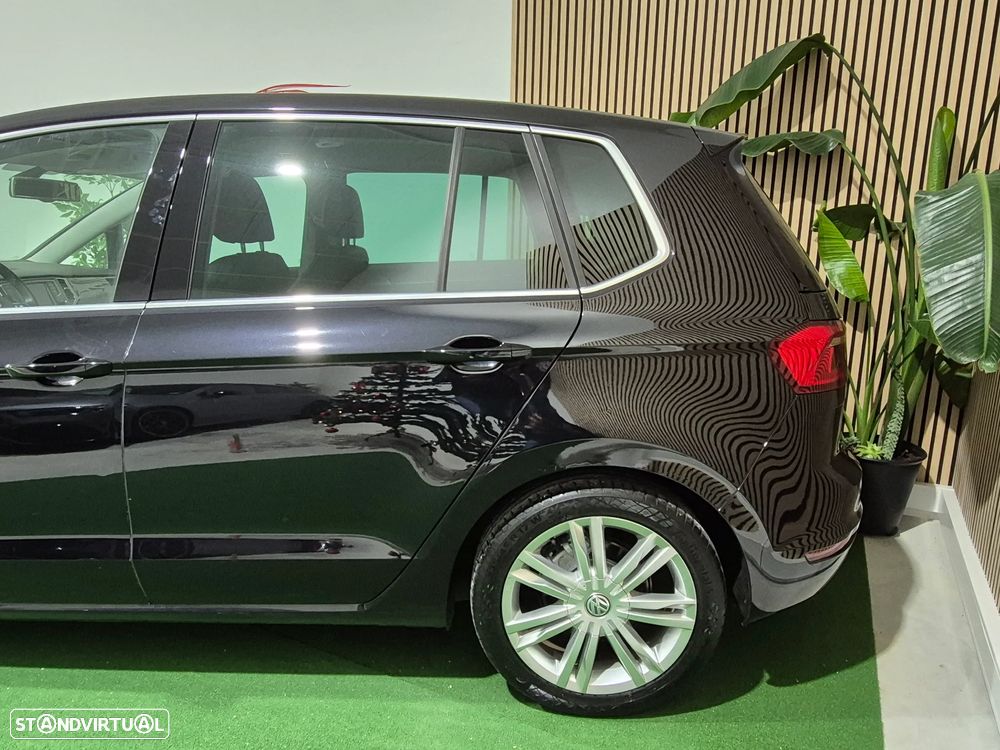 VW Golf Sportsvan 1.6 TDI Highline DSG - 3