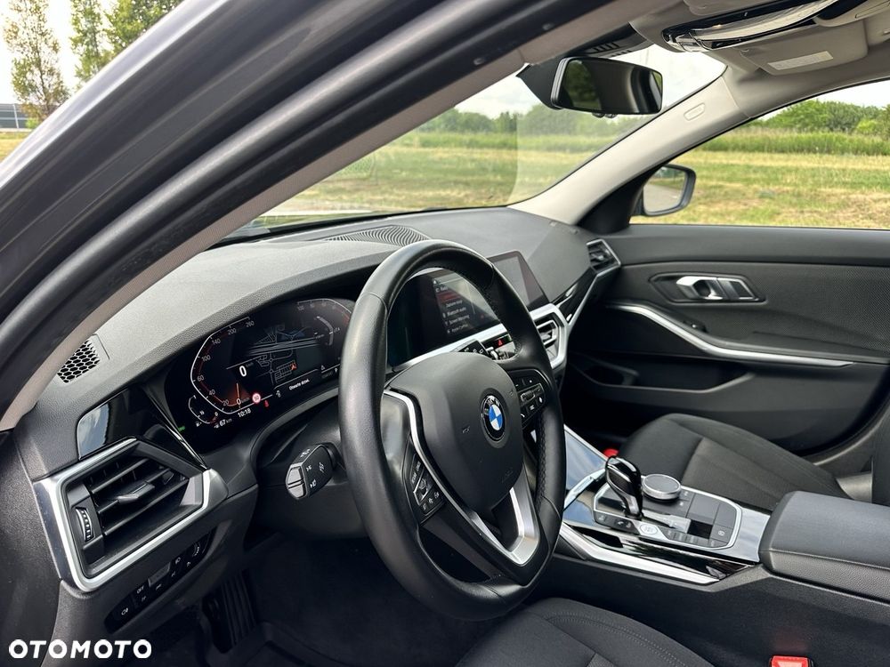 BMW Seria 3 318i Advantage sport - 12