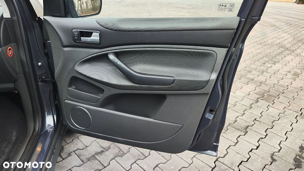 Ford Kuga 2.0 TDCi Titanium - 28