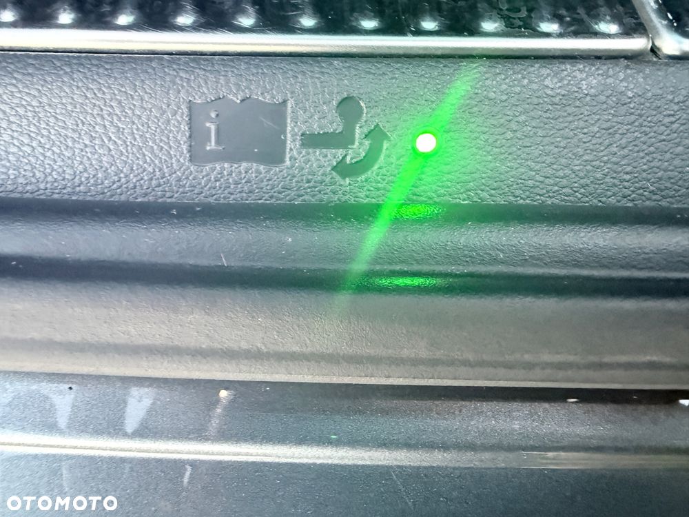 Skoda Superb 2.0 TDI DSG Premium Edition - 15