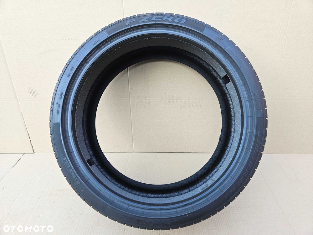1x OPONA letnia 255/35 R21 PIRELLI P ZERO T1 ELECT 7mm 98W PNCS - 8