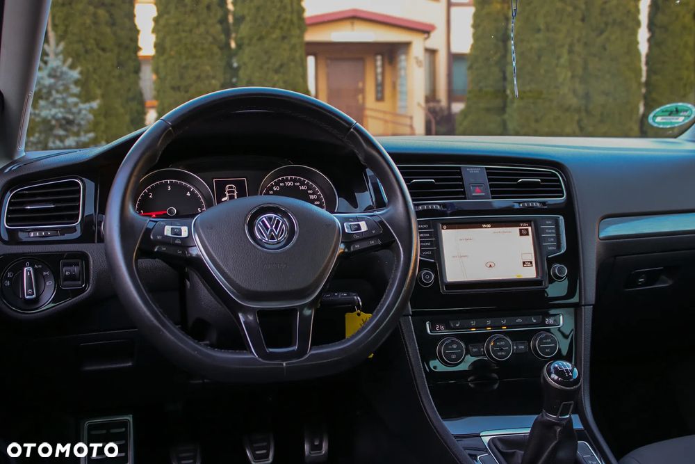 Volkswagen Golf 1.6 TDI BlueMotion Technology Allstar - 28