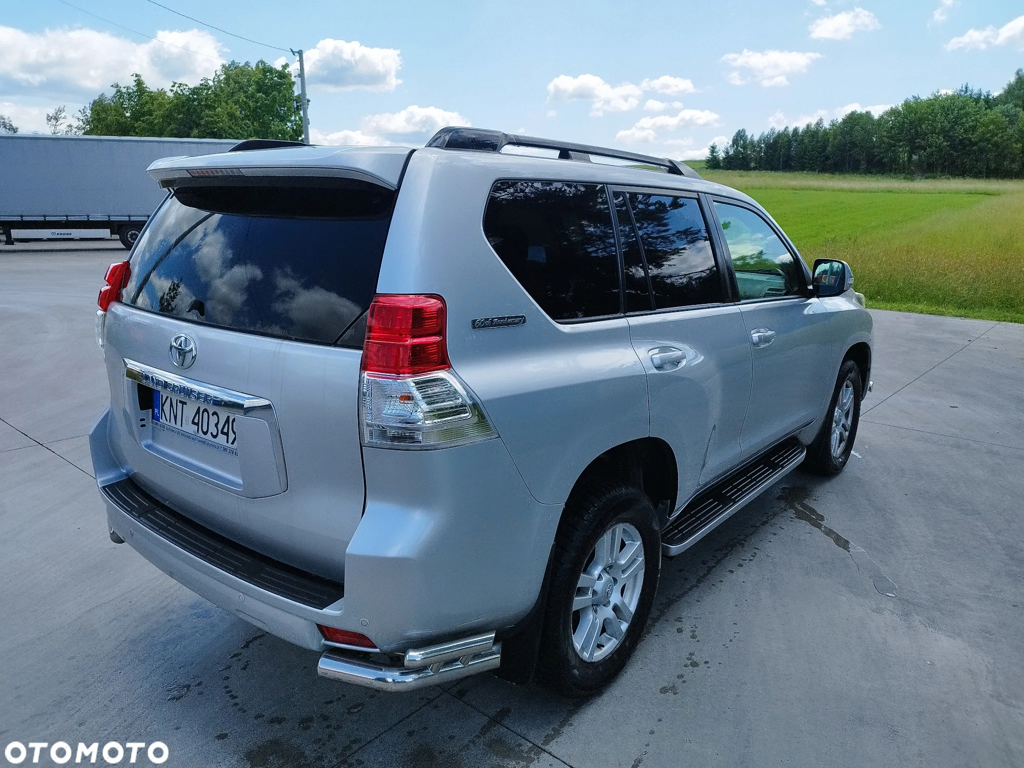 Toyota Land Cruiser - 22