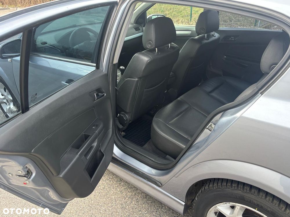 Opel Astra 1.9 CDTI Edition - 12