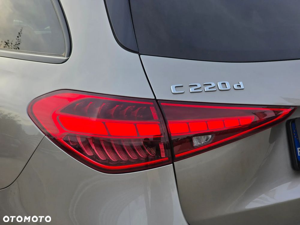 Mercedes-Benz Klasa C 220 d mHEV 4-Matic AMG - 16