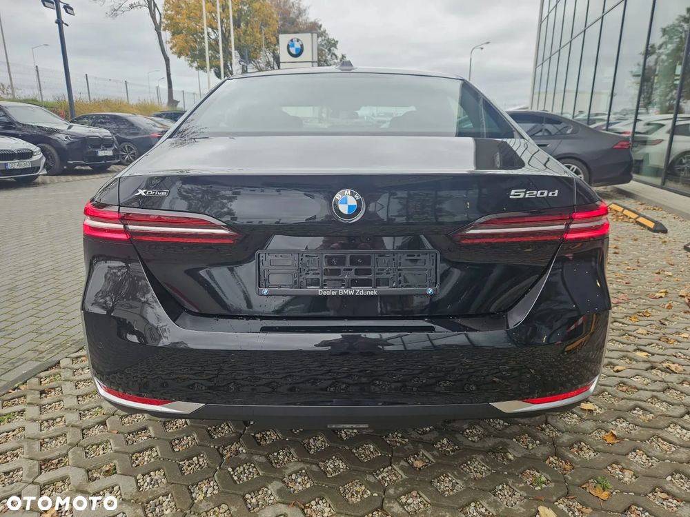 BMW Seria 5 520d xDrive - 6