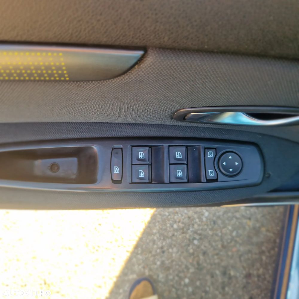 Renault Grand Scenic - 7