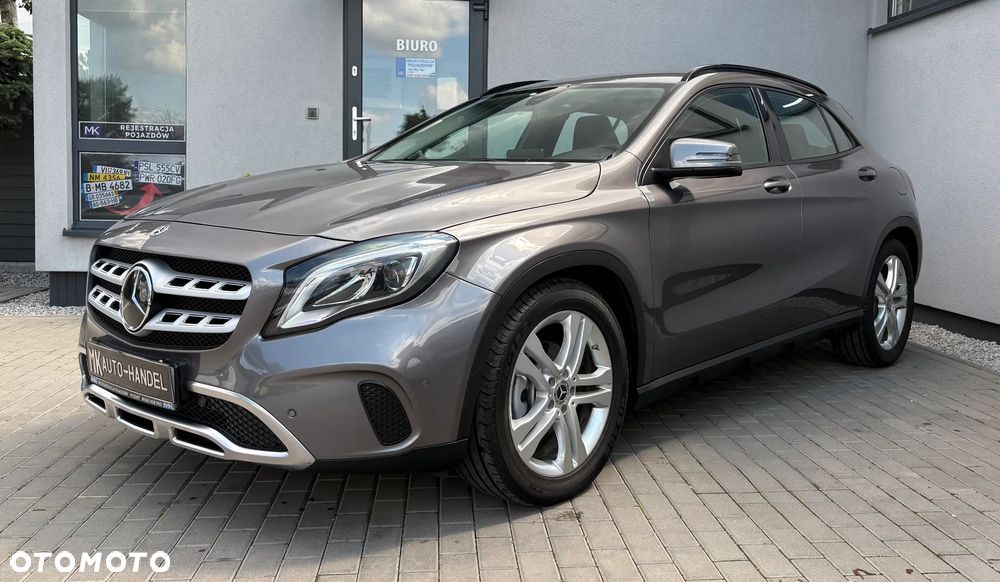 Mercedes-Benz GLA - 1