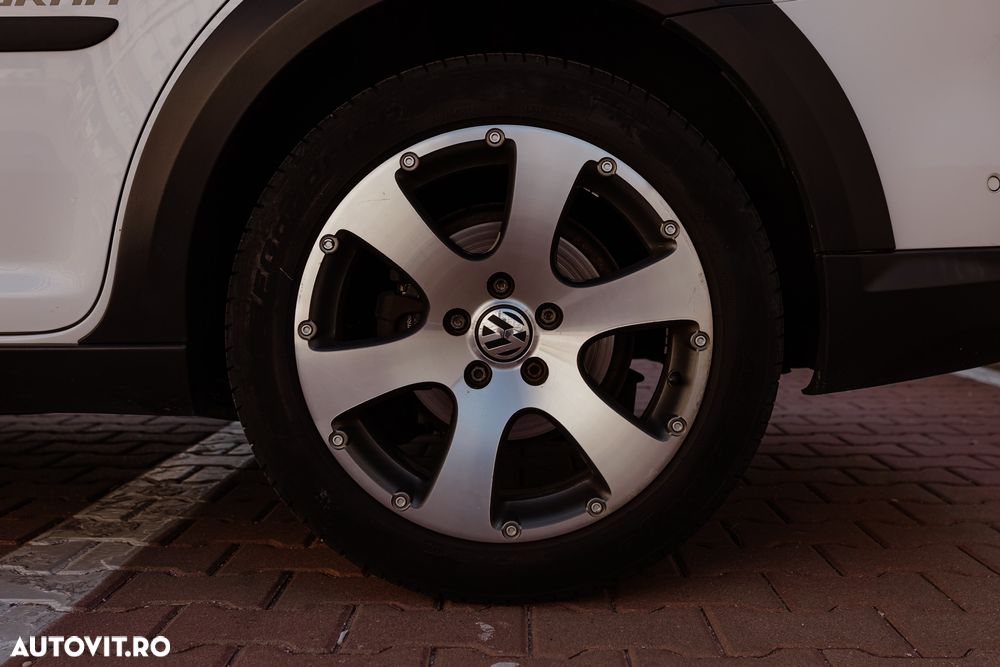 Volkswagen Touran 2.0 TDI DPF DSG Cross - 13