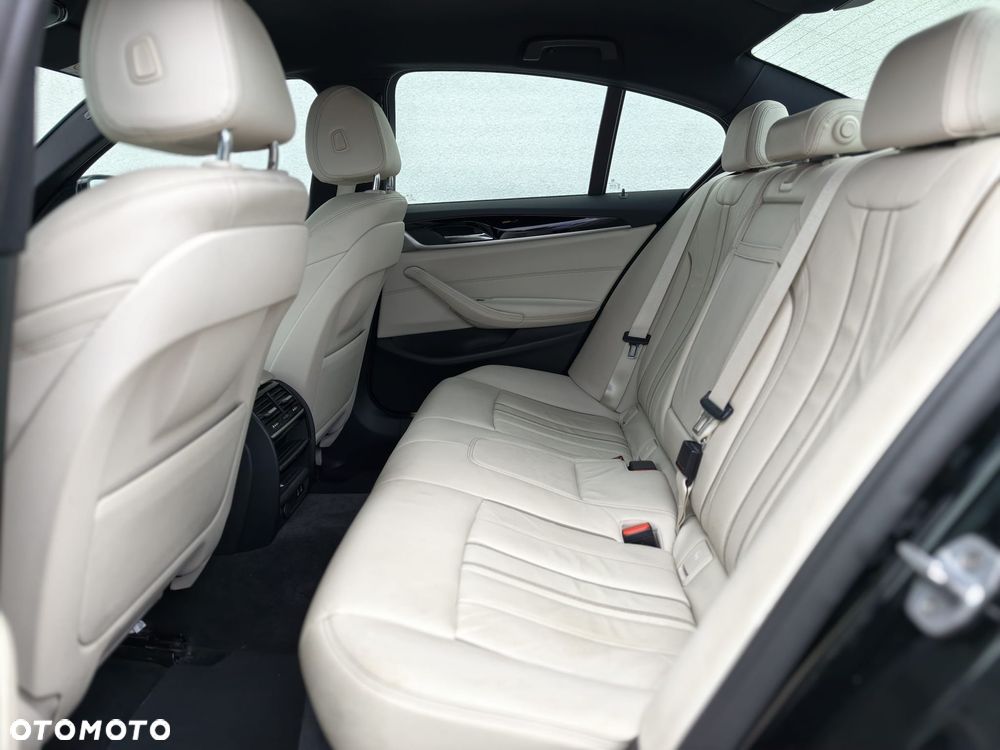 BMW Seria 5 530i xDrive Sport Line - 8