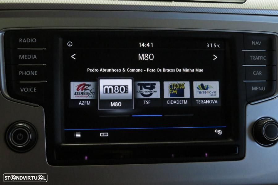 VW Passat Variant 2.0 TDI R-Line DSG - 13