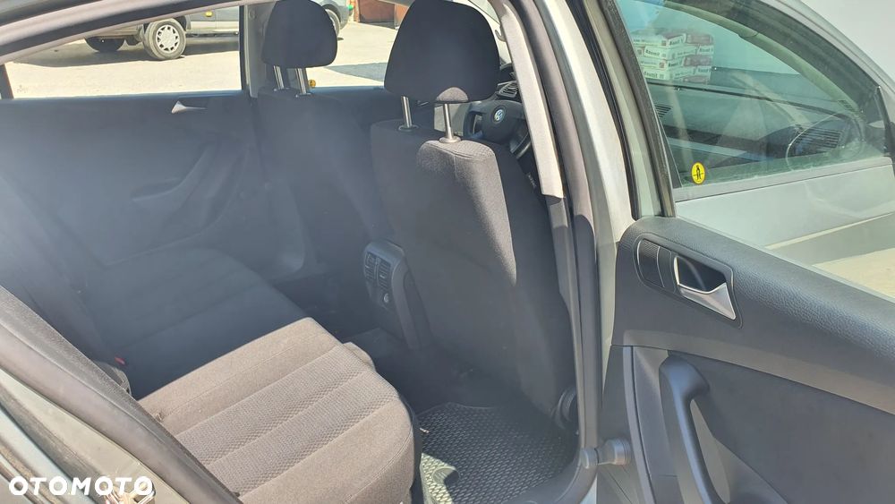 Volkswagen Passat 1.4 TSI Comfortline - 28
