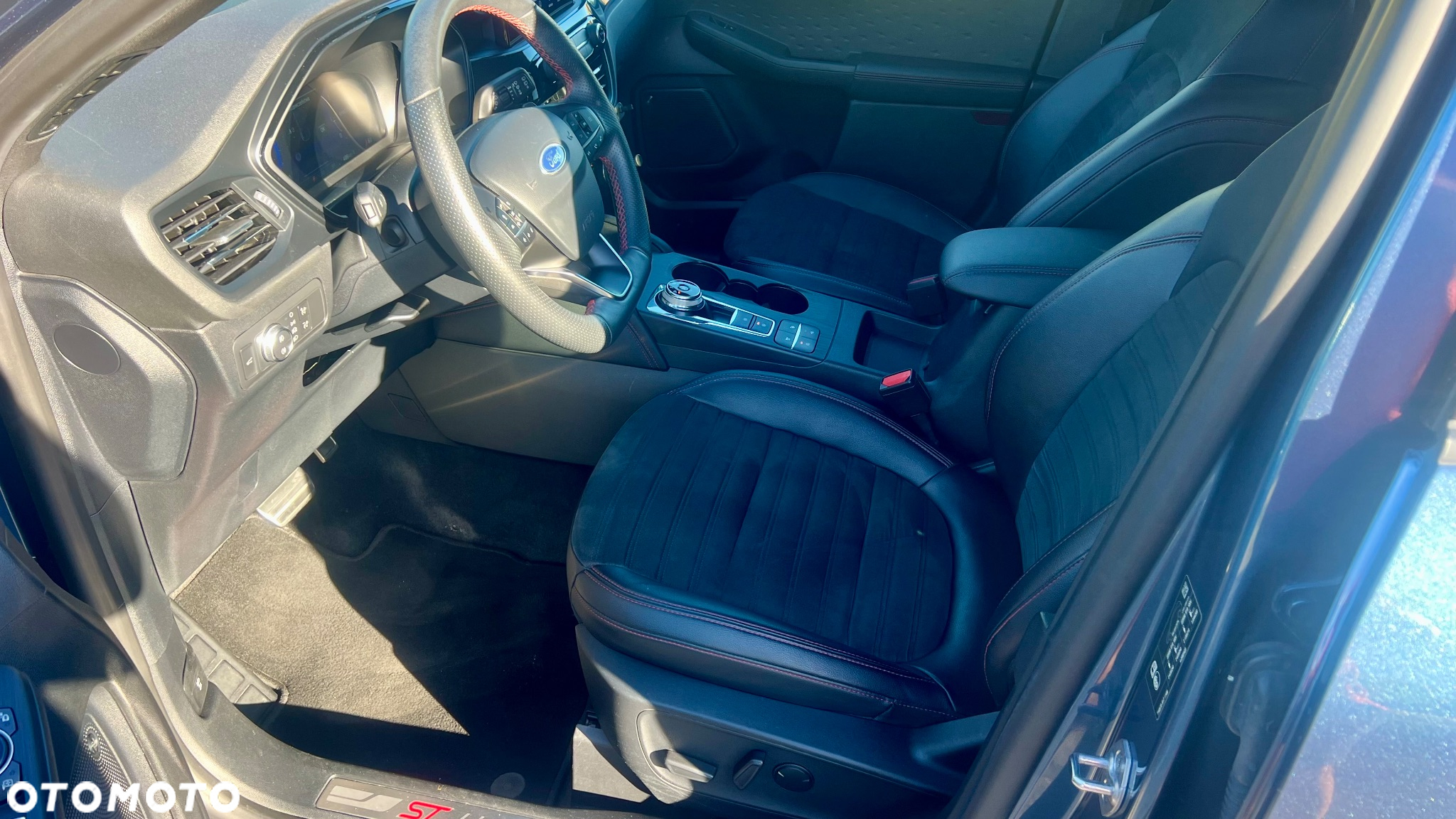 Ford Kuga 2.0 EcoBlue 4x4 ST-LINE - 10