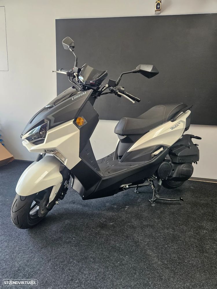 Linhai Buck 125 - 1