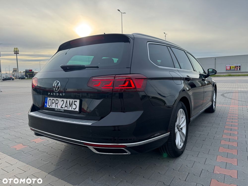Volkswagen Passat 2.0 TDI SCR DSG Elegance - 10